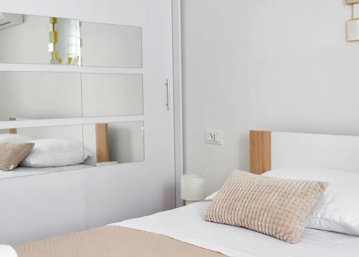 Mare Apartment *